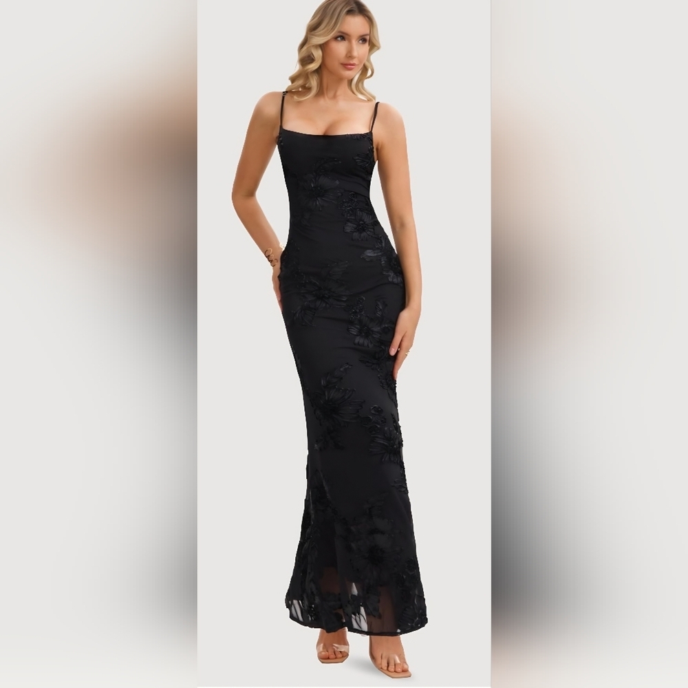 Elegant Black Floral Maxi Dress - Picture 7 of 8